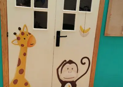 jirafa y mono