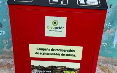 Redueña estrena contenedor de reciclaje de aceite