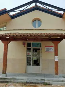 Casa de Niños estrena cartel 1 Fachada de Casa de Niños.
