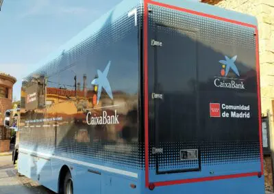 Oficina móvil de Caixabank.