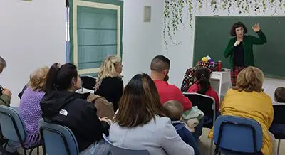 Visita del paje real y un cuentacuentos europeo